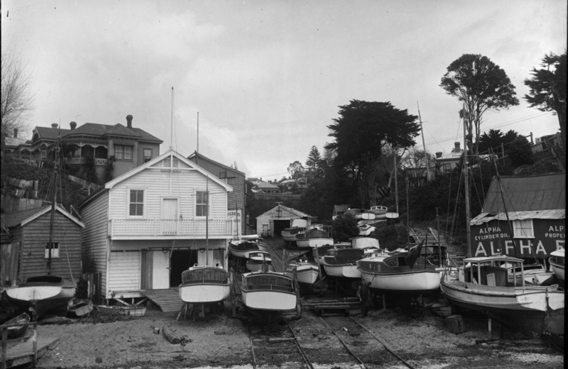 Boats and boatsheds in St Mary's Bay, Ponsonby. 1918. Sir George Grey Special Collections, Auckland Libraries.