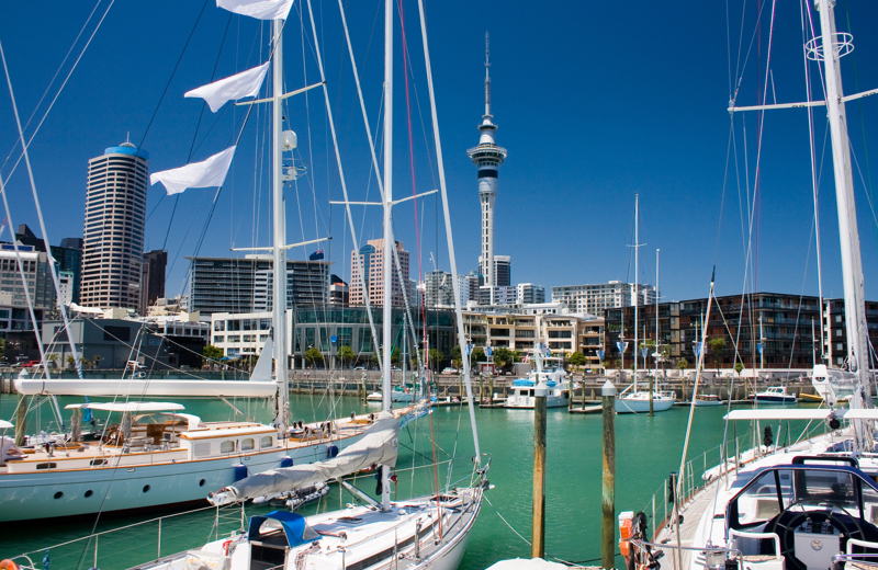 Located in the heart of the CBD, the Viaduct Harbour offers excellent eateries set amongst the backdrop of sleek super yachts and the water.