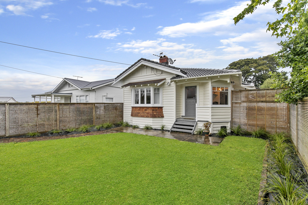 24 Peach Parade - RMU30341 - Ray White Remuera